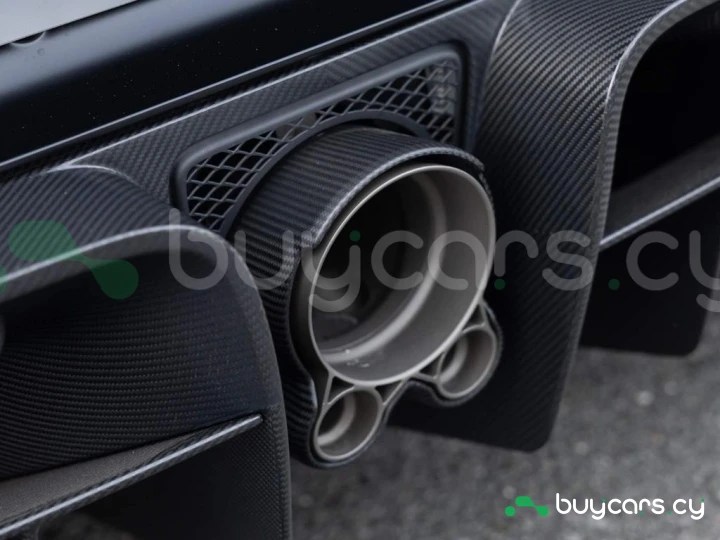 Mercedes AMG ONE Черный