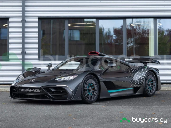 Mercedes AMG ONE Черный
