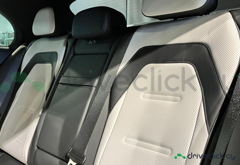 Mercedes E-class Белый