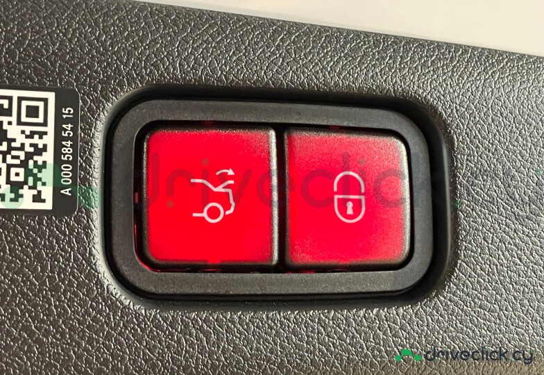 Mercedes E-class Белый