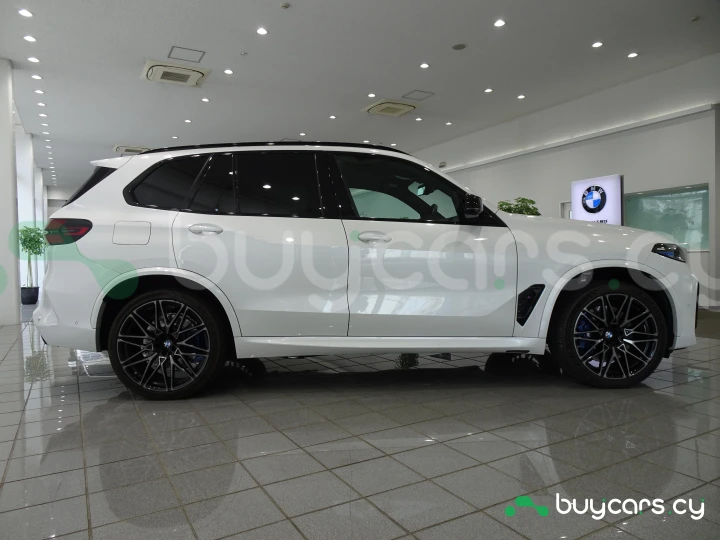 BMW X5 M Белый