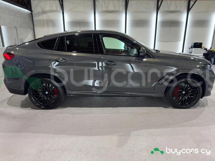 BMW X6 M Серый