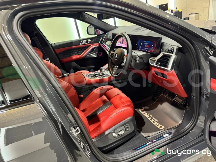 BMW X6 M Серый