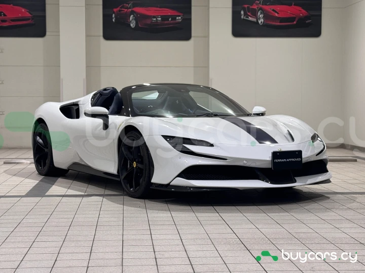 Ferrari SF90 Spider Белый