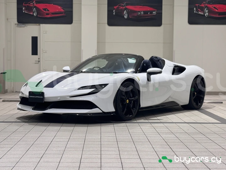Ferrari SF90 Spider Белый