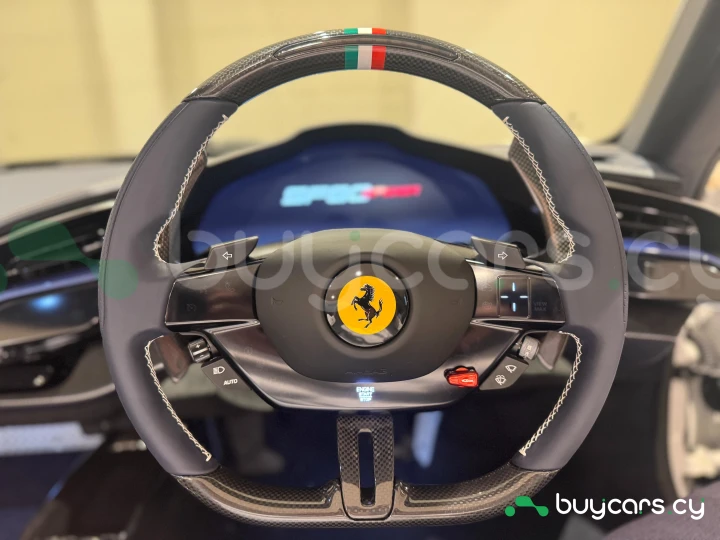 Ferrari SF90 Spider Белый