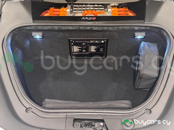 Ferrari SF90 Spider Белый