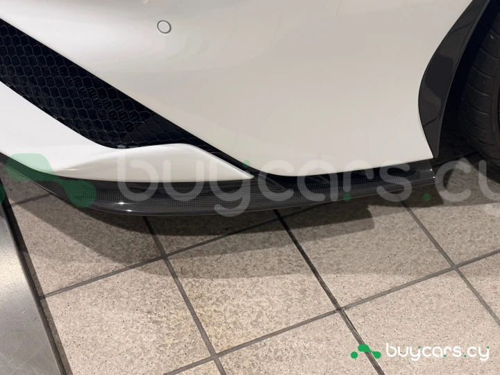 Ferrari SF90 Spider Белый