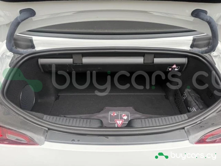 Mercedes SL-class Белый