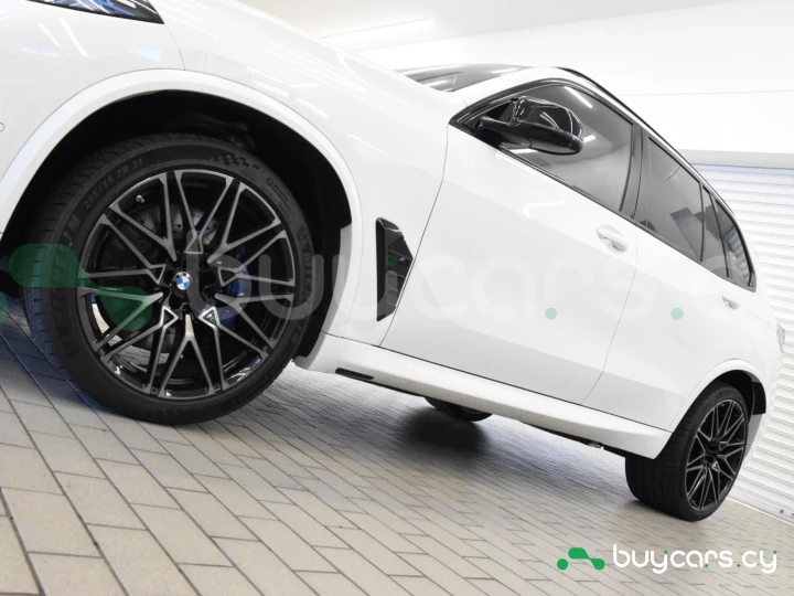 BMW X5 M Белый