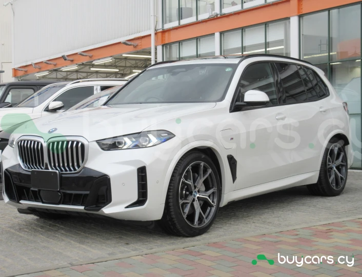 BMW X5 White