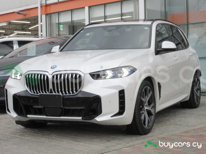 BMW X5 White