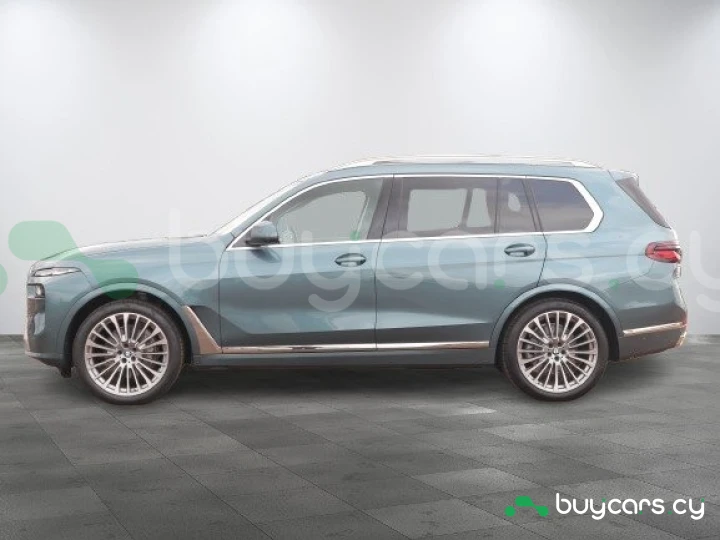 BMW X7 Blue