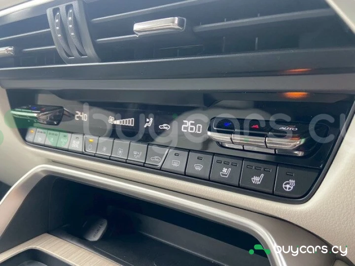 Mazda CX-80 Коричневый