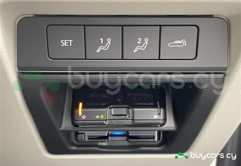 Mazda CX-80 Dark red