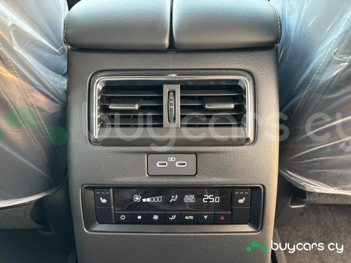 Mazda CX-80 Темно-красный