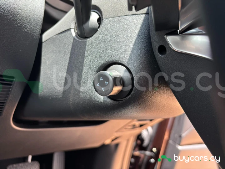 Mazda CX-80 Темно-красный