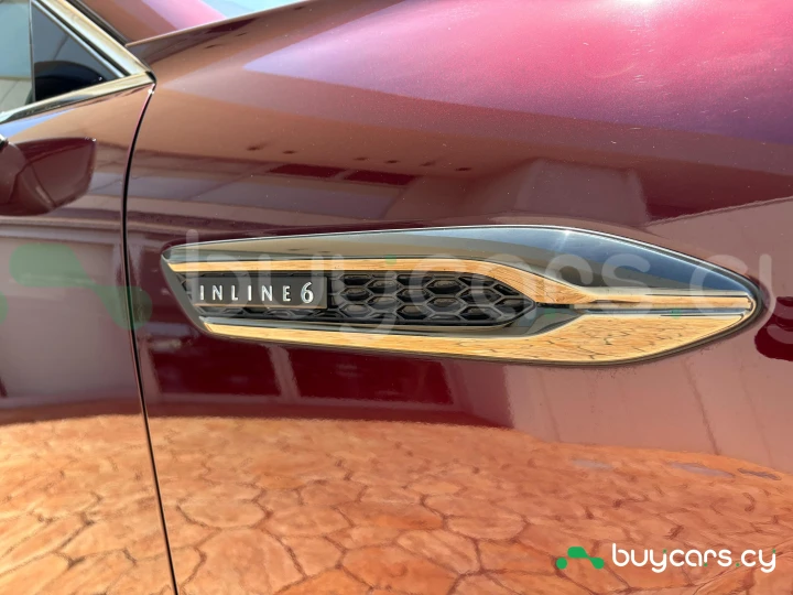 Mazda CX-80 Темно-красный