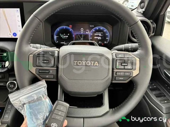 Toyota Land Cruiser 250 Серый