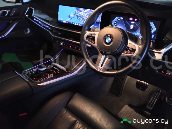 BMW X7 Синий