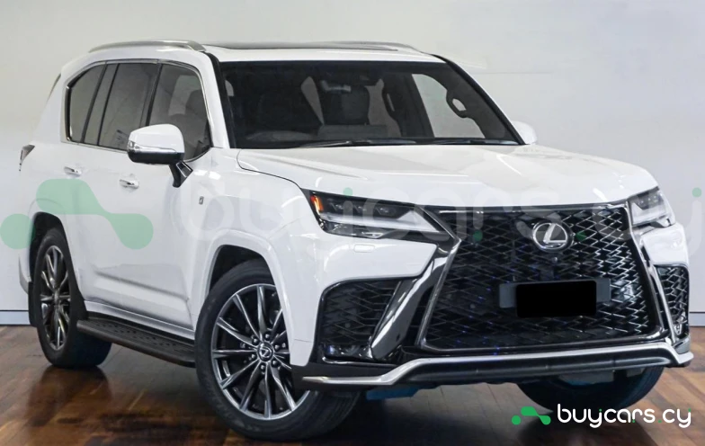 Lexus LX Белый