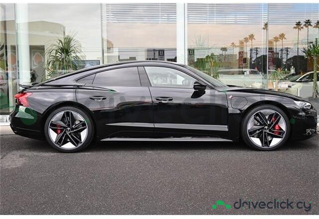 Audi RS e-tron GT Black