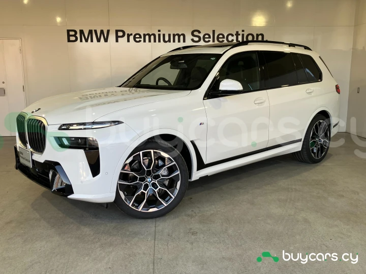BMW X7 White