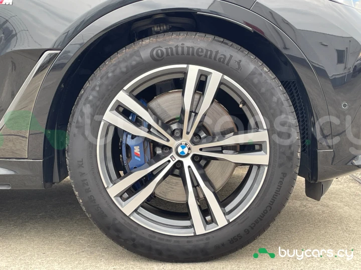 BMW X7 Черный