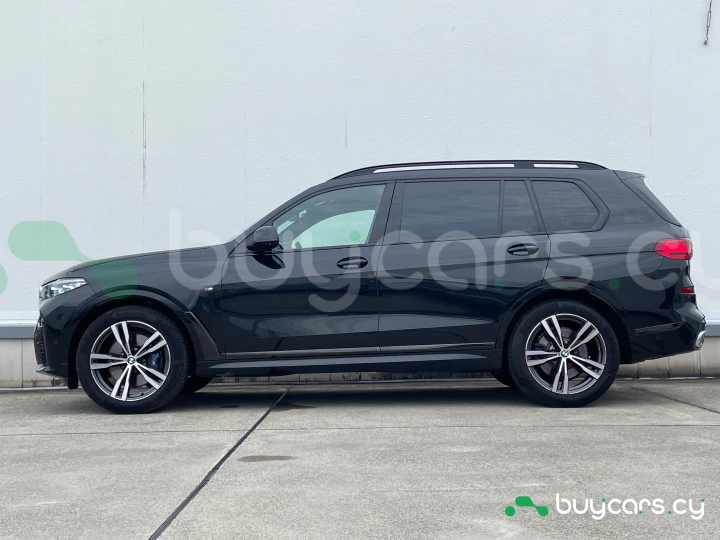 BMW X7 Черный