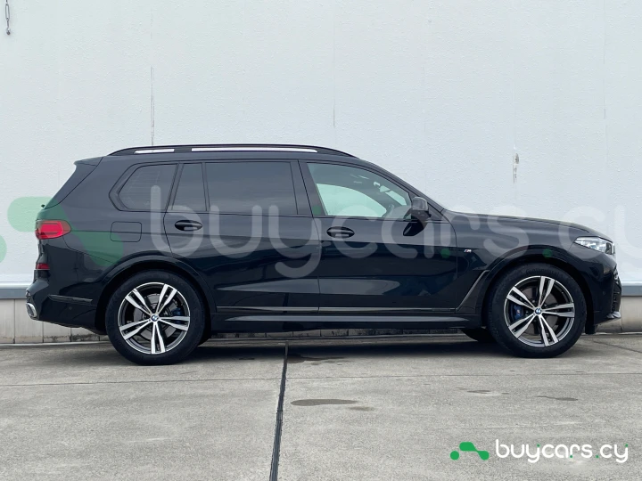 BMW X7 Черный