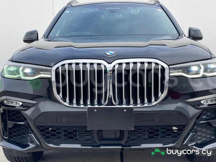 BMW X7 Черный