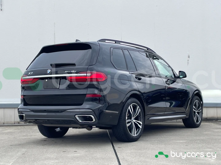 BMW X7 Черный