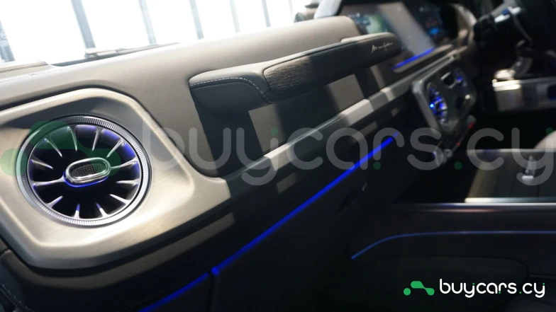 Mercedes G-class Зеленый