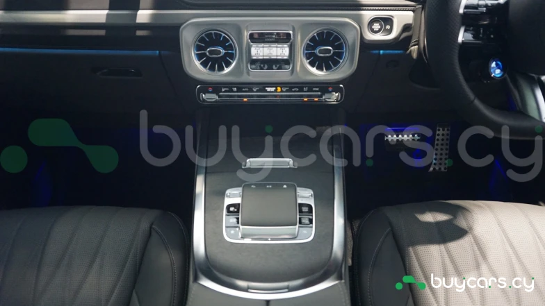 Mercedes G-class Зеленый