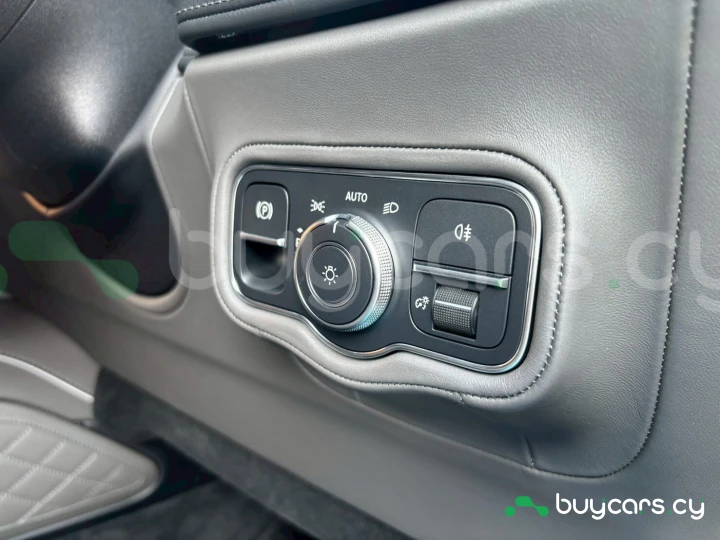 Mercedes G-class Черный