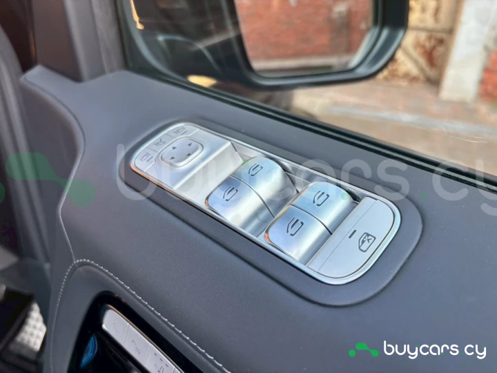 Mercedes G-class Черный