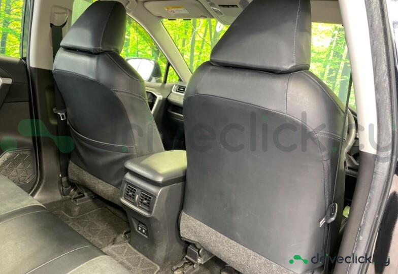 Toyota RAV4 Черный