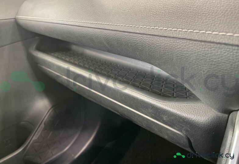 Toyota RAV4 Черный