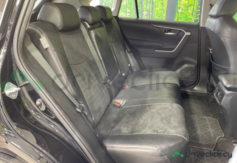 Toyota RAV4 Черный