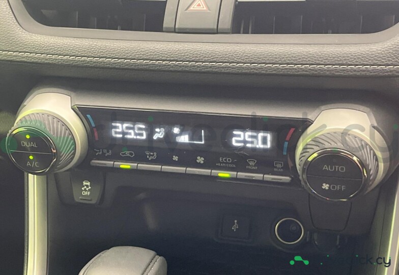 Toyota RAV4 White
