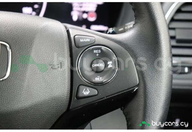 Honda Vezel Белый