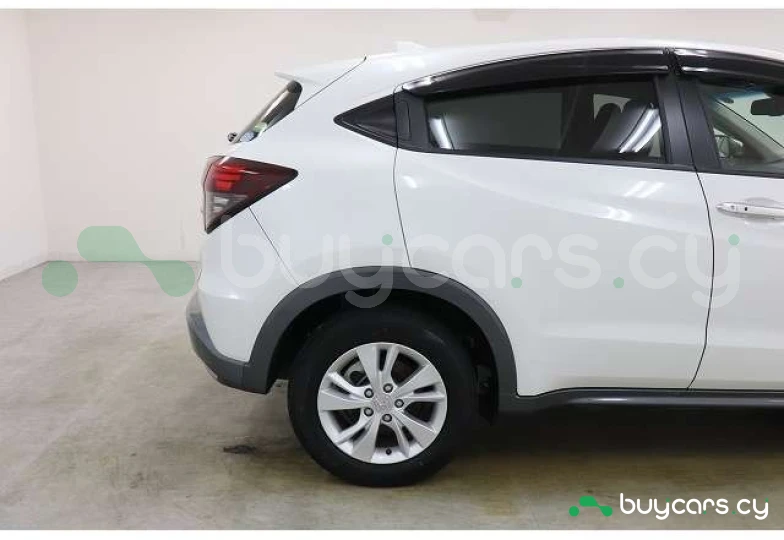 Honda Vezel Белый
