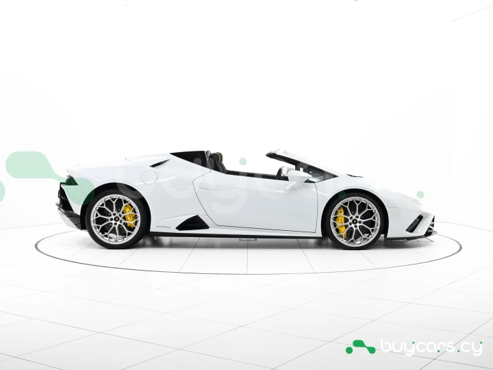 Lamborghini Huracan White