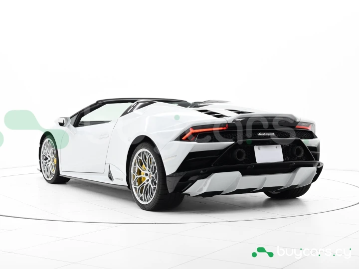 Lamborghini Huracan White