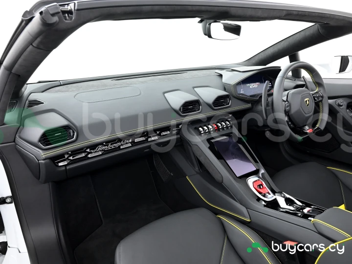 Lamborghini Huracan White