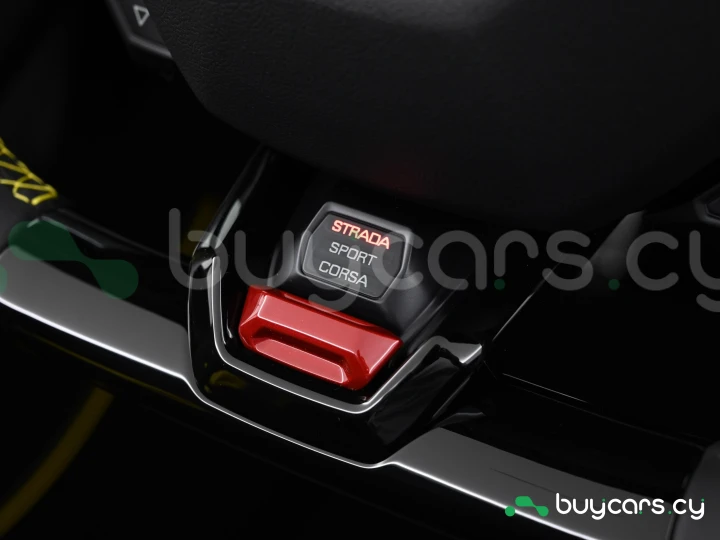 Lamborghini Huracan White