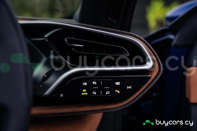 Ferrari 296 GTS Синий