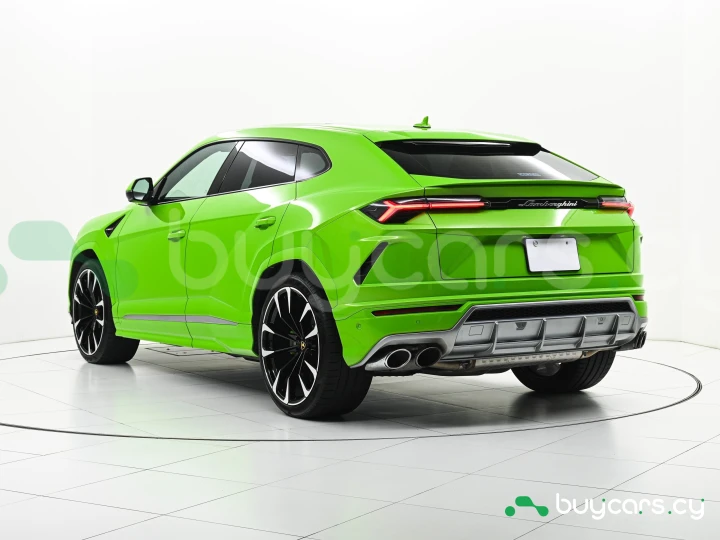 Lamborghini Urus Зеленый