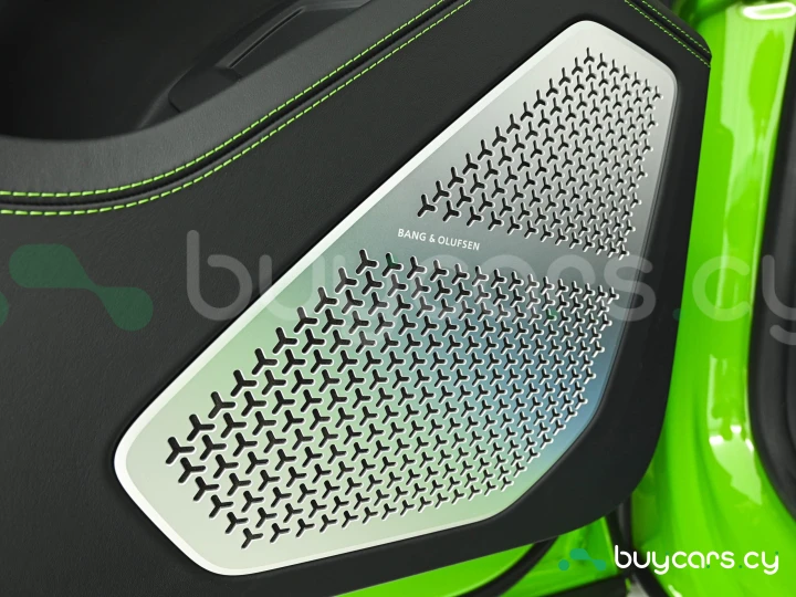 Lamborghini Urus Зеленый