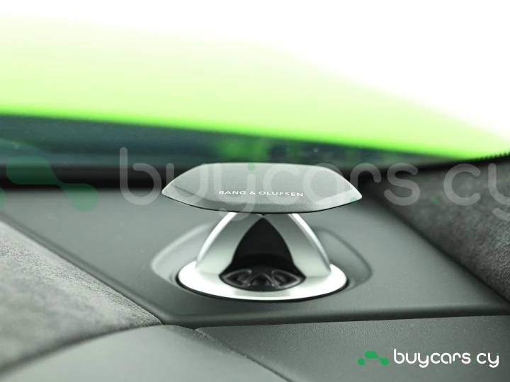 Lamborghini Urus Зеленый